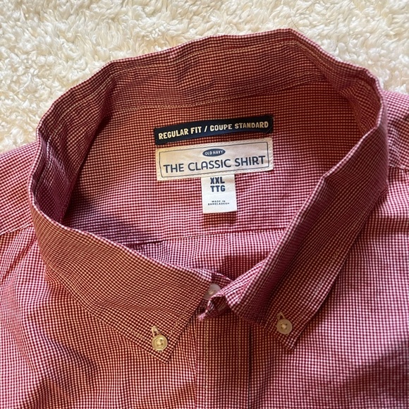 Old Navy Regular Fit Dress Shirt - Picture 4 of 4